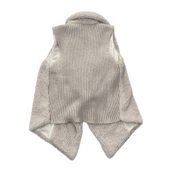 BB Dakota Cream Faux Fur Knit Back Open Front Rennie Sweater Vest - Picture 5 of 6